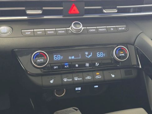 New 2026 Hyundai Elantra Limited FWD image 27