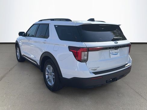 Used 2025 Ford Explorer Active image 6