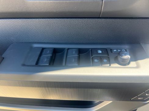 New 2026 Toyota Tundra Platinum AWD/4WD image 19