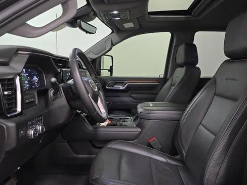 Used 2024 GMC Sierra 2500 Denali w/ Denali Reserve Package image 2