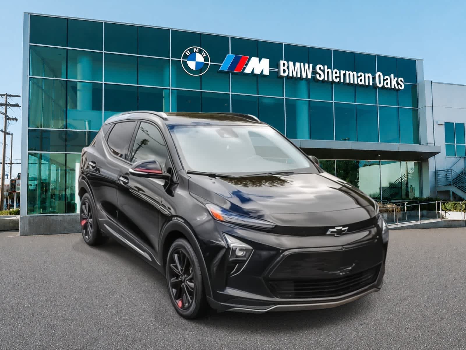 Used 2023 Chevrolet Bolt EUV Premier w/ Redline Edition FWD image 6