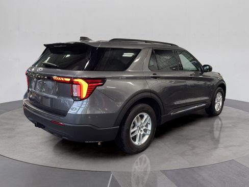 Certified 2025 Ford Explorer Active image 6
