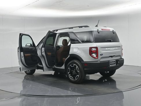 Used 2023 Ford Bronco Sport Outer Banks w/ Tech Package AWD/4WD image 38