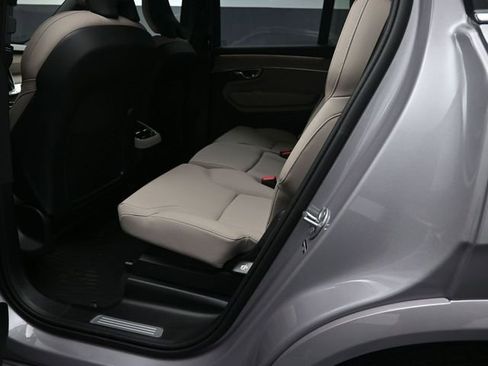 New 2026 Volvo XC90 B6 Plus w/ Protection Package Premier image 21