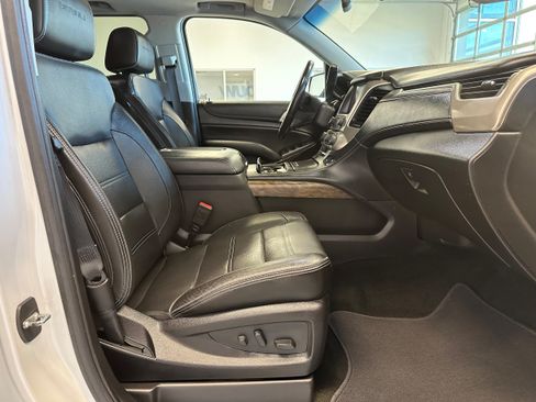 Used 2018 GMC Yukon XL Denali w/ Open Road Package AWD/4WD image 17