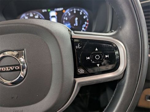 Certified 2022 Volvo XC90 T6 Momentum w/ Climate Package image 24