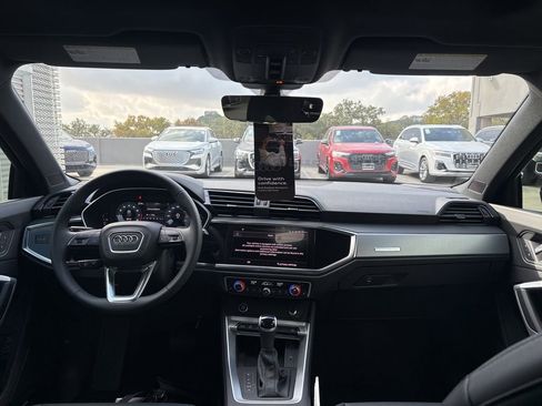 New 2025 Audi Q3 2.0T Premium image 18
