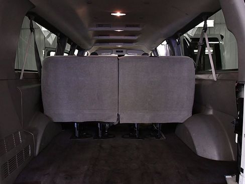 Used 2025 Chevrolet Express 3500 LT w/ LT Preferred Equipment Group image 28