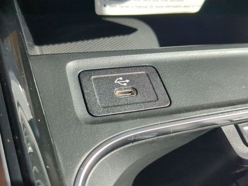 Used 2026 Mercedes-Benz GLA 250 image 9