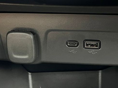 Certified 2024 Chevrolet Trax LT w/ LT Convenience Package image 26