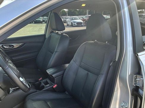 Used 2017 Nissan Rogue SL w/ SL Premium Package image 20