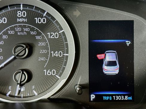 Used 2020 Toyota Corolla LE FWD image 14
