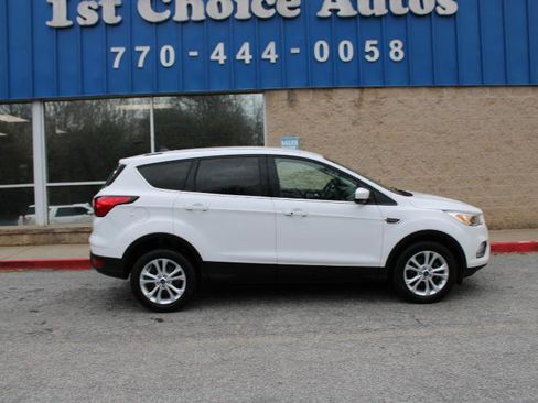 Used 2019 Ford Escape SE FWD image 7