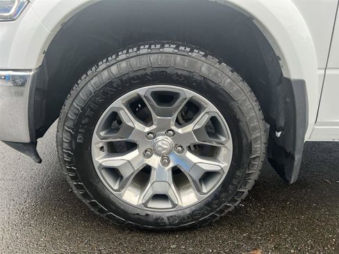 Used 2018 RAM 1500 Limited image 9