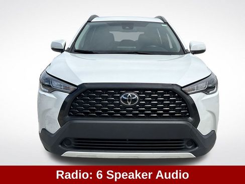 Used 2022 Toyota Corolla Cross LE FWD image 3