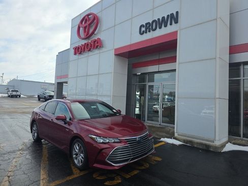 Certified 2021 Toyota Avalon XLE image 1