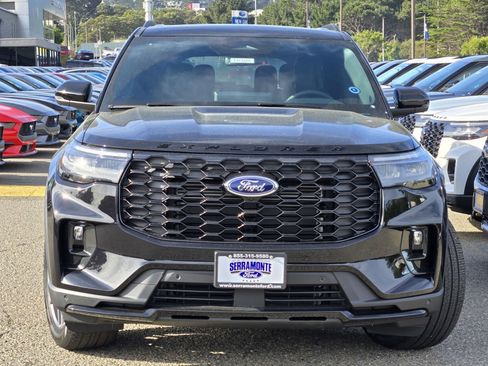 New 2026 Ford Explorer ST-Line w/ ST-Line Street Pack image 3