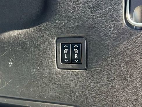 Used 2018 Chevrolet Traverse High Country w/ LPO, Cargo Package image 27