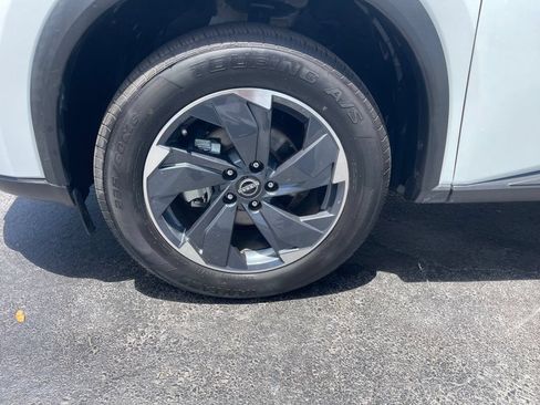 Used 2025 Nissan Rogue SV FWD image 7