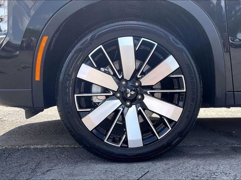 Used 2025 Mitsubishi Outlander SE AWD/4WD image 9