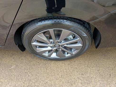 Used 2026 Nissan Sentra SL w/ Floor Mat Package FWD image 22