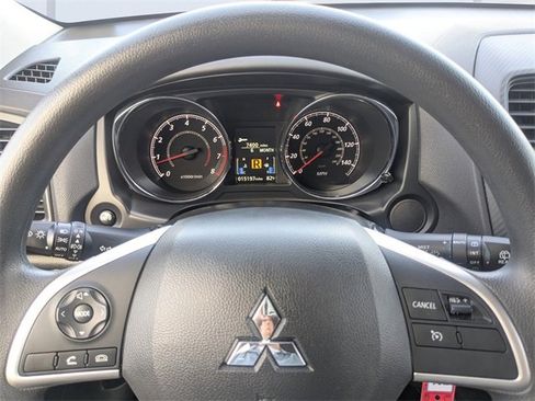 Used 2024 Mitsubishi Outlander Sport ES image 27
