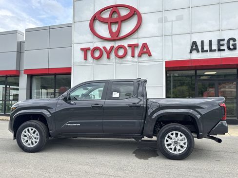 New 2025 Toyota Tacoma SR5 AWD/4WD image 6