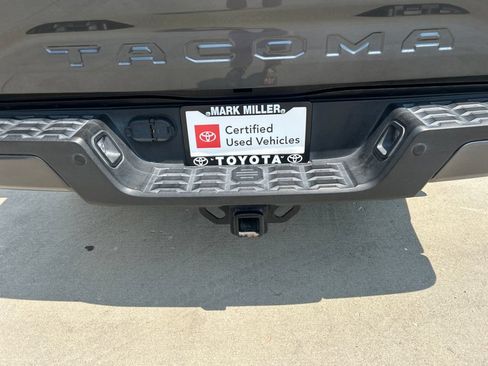 Certified 2023 Toyota Tacoma TRD Off-Road w/ Advanced Technology Package AWD/4WD image 29