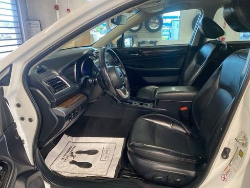 Used 2018 Subaru Outback 2.5i Limited AWD/4WD image 25