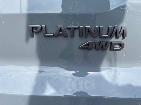 New 2026 Nissan Pathfinder Platinum w/ Lighting Package AWD/4WD image 5