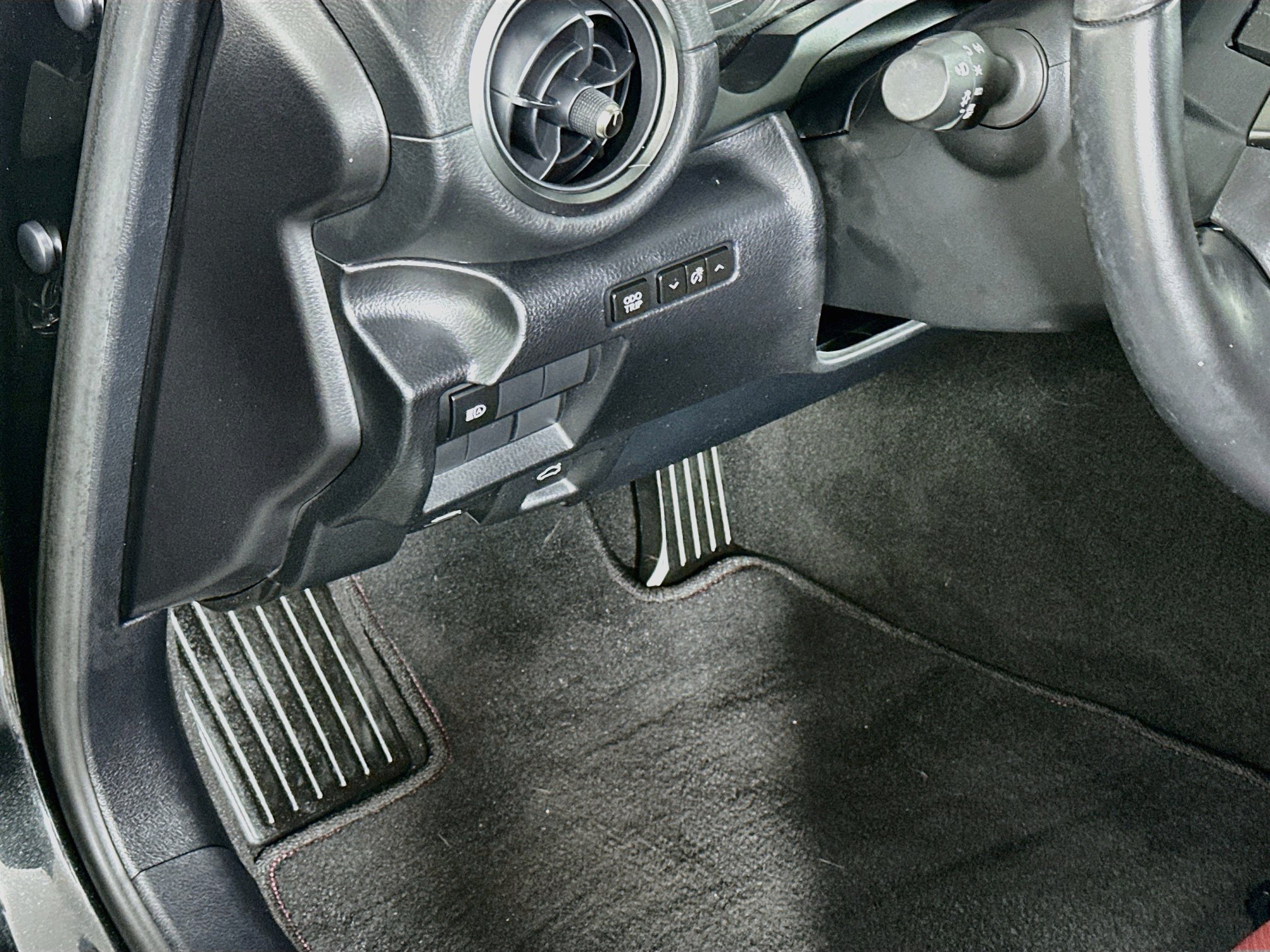 Used 2024 Lexus IS 300 w/ Comfort Package RWD image 16