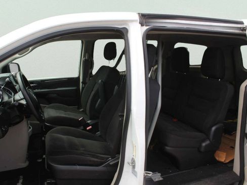Used 2017 Dodge Grand Caravan SE w/ Power Window Group FWD image 6