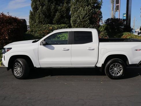 Used 2023 Chevrolet Colorado LT w/ LT Convenience Package II image 3