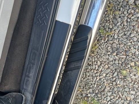 Used 2011 Ford F150 XLT w/ XLT Convenience Pkg image 10