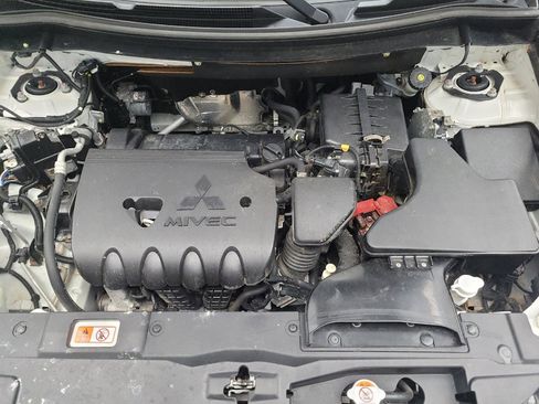 Used 2019 Mitsubishi Outlander ES AWD/4WD image 30