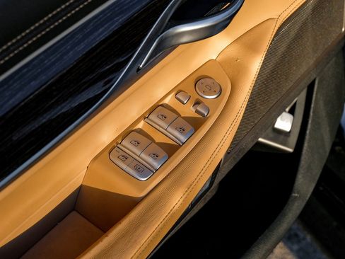 Used 2016 BMW 750i xDrive image 44