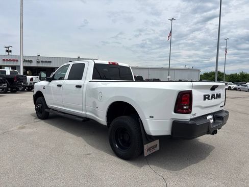New 2026 RAM 3500 Tradesman AWD/4WD image 11
