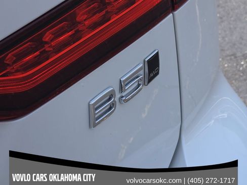 Certified 2026 Volvo V60 B5 Cross Country Plus w/ Climate Package AWD/4WD image 13