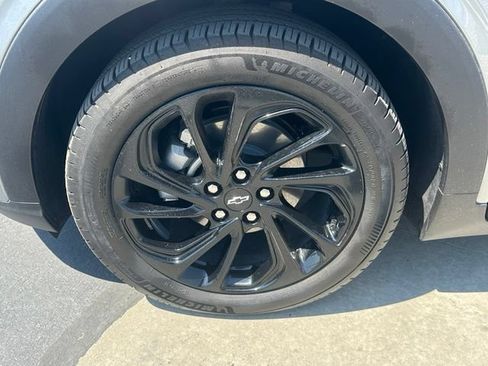 Certified 2027 Chevrolet Bolt RS w/ Technology Package FWD image 13