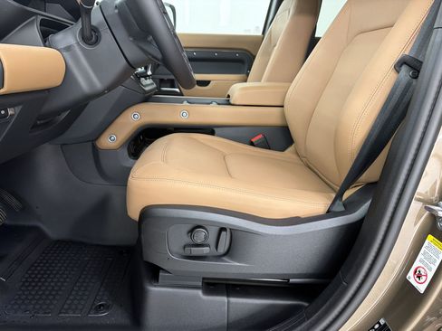 New 2026 Land Rover Defender 110 X-Dynamic SE AWD/4WD image 5