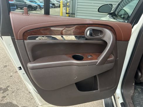 Used 2014 Buick Enclave Premium image 19