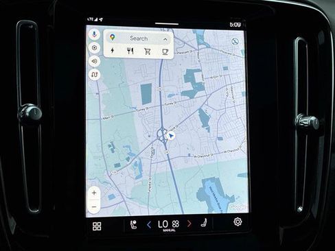 Used 2023 Volvo XC40 Recharge Ultimate image 31