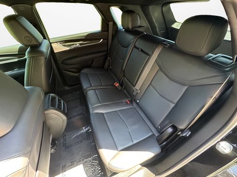 Used 2025 Cadillac XT5 Sportv w/ Technology Package AWD/4WD image 13