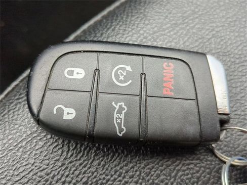 Used 2024 Jeep Compass Trailhawk image 30