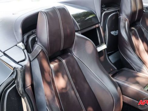 Used 2009 Aston Martin V8 Vantage Roadster RWD image 6