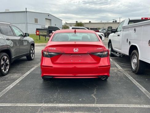 Used 2023 Honda Civic Sport image 3
