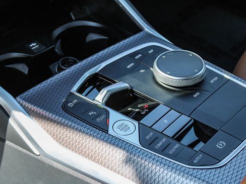 Certified 2025 BMW 430i Coupe w/ Convenience Package image 19