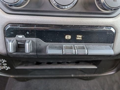 Used 2024 RAM 3500 Big Horn image 25