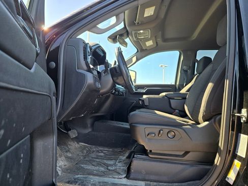 Used 2024 Chevrolet Silverado 2500 LT w/ Convenience Package image 10