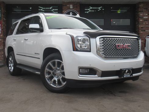 Used 2017 GMC Yukon Denali w/ Open Road Package AWD/4WD image 1